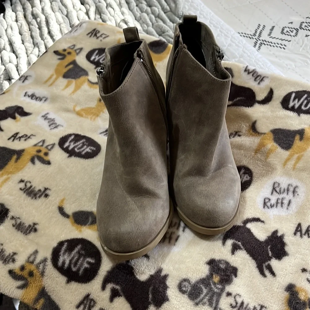 Report Booties - Picture 3 of 3